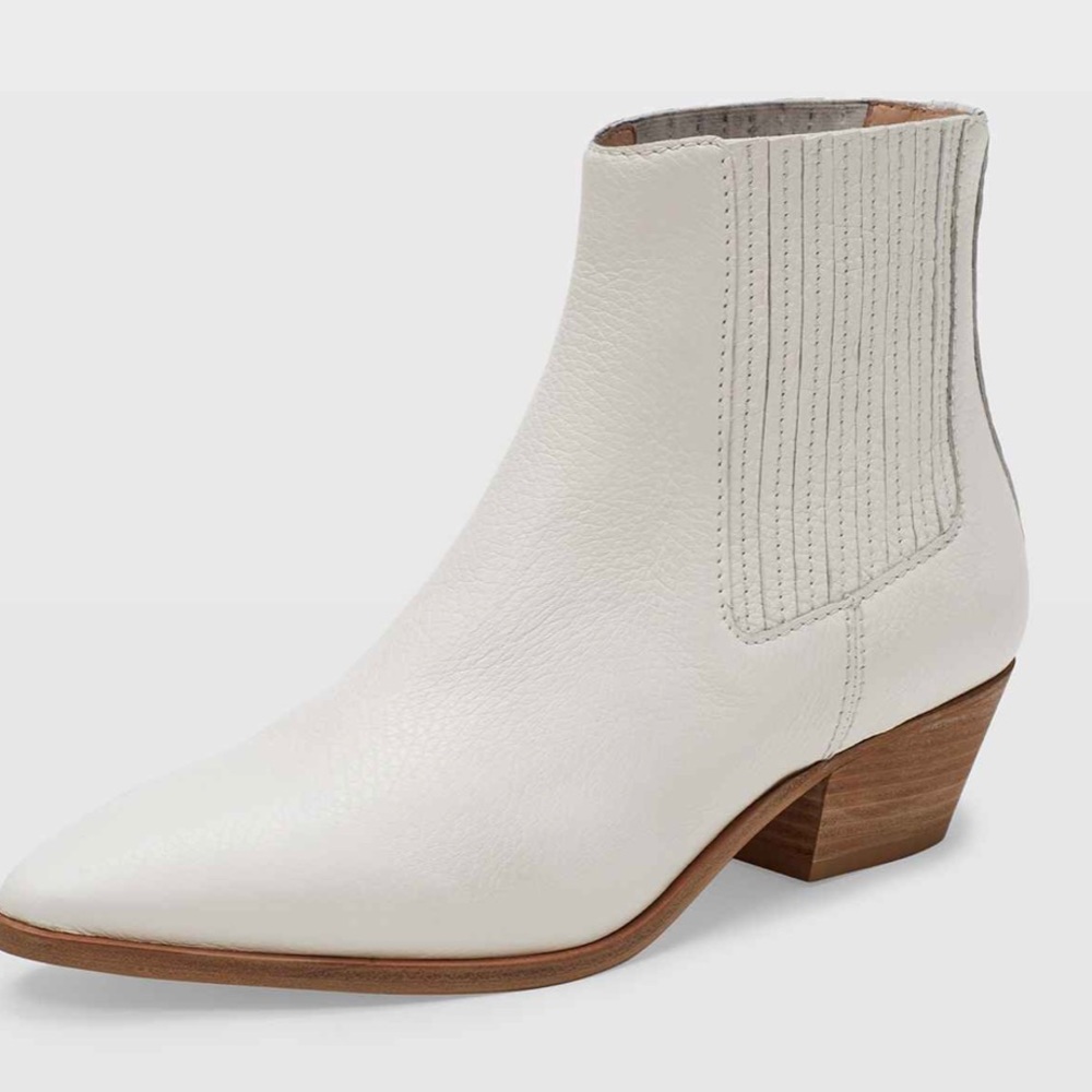 BRAND NEW! Club Monaco white leather booties!